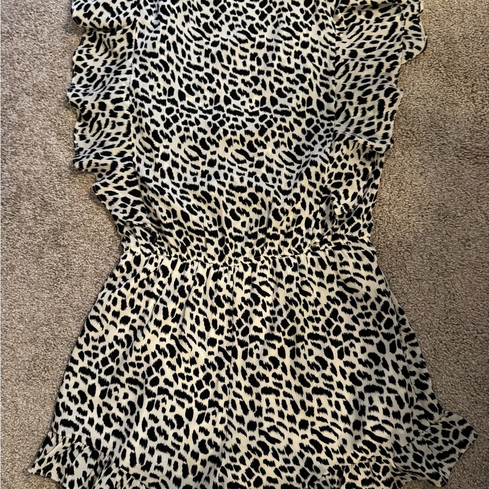 Chic Animal Print Ruffle Romper - Picture 2 of 2